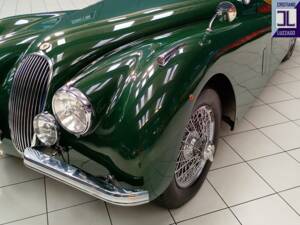 Image 20/57 of Jaguar XK 120 SE OTS (1953)