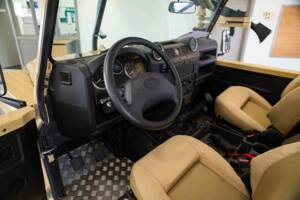 Bild 2/32 von Land Rover Defender 110 (2008)