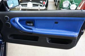 Image 21/36 of BMW 318i (1999)
