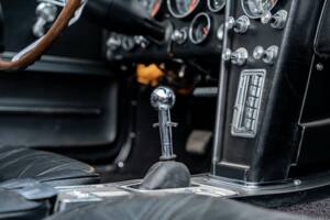 Image 41/50 of Chevrolet Corvette Sting Ray Convertible (1965)