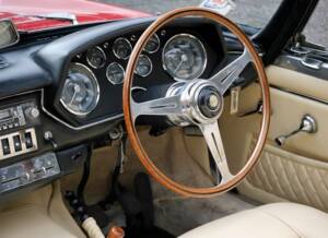 Image 10/23 of Maserati Mistral 3700 Spyder (1967)