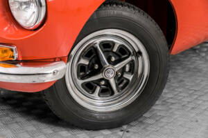 Bild 4/50 von MG MGB GT (1975)