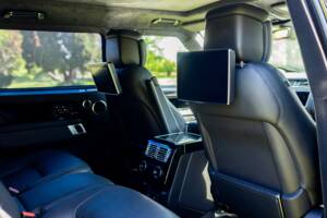Image 37/49 of Land Rover Range Rover V8 Armoured (2022)