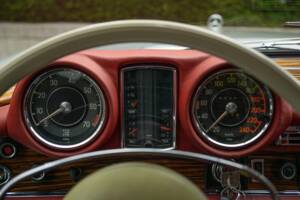 Image 59/95 of Mercedes-Benz 280 SE 3,5 (1970)
