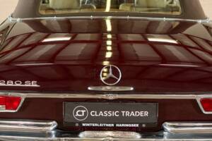 Bild 29/47 von Mercedes-Benz 280 SE (1970)