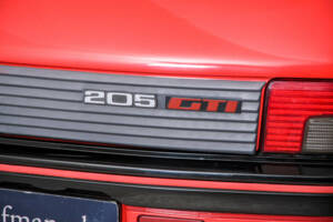 Image 35/50 de Peugeot 205 GTi 1.6 (1986)