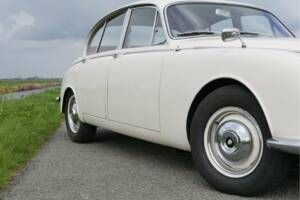 Obraz 48/50 pojazdu Jaguar 240 (1968)