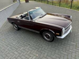 Image 2/36 de Mercedes-Benz 280 SL (1969)
