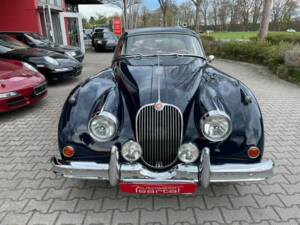 Image 2/18 of Jaguar XK 150 3.4 S FHC (1961)