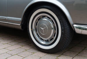 Image 9/21 de Mercedes-Benz 280 SL (1970)