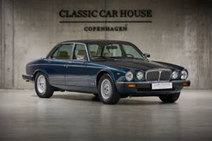 Imagen 5/99 de Daimler Double Six (1993)