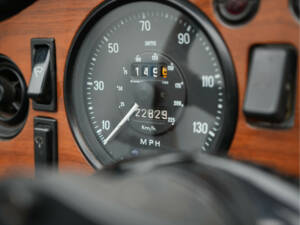 Image 32/33 of Triumph TR 6 (1969)