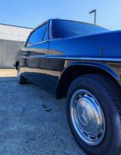 Bild 13/42 von Mercedes-Benz 250 C (1970)