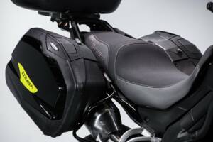 Bild 37/50 von Triumph DUMMY (2008)