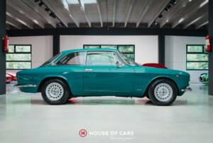 Image 5/25 of Alfa Romeo 1750 GT Veloce (1970)
