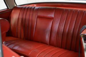 Image 20/61 de Mercedes-Benz 250 SE (1966)