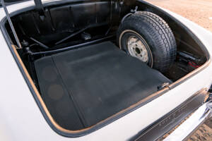 Image 40/42 of Mercedes-Benz 190 SL (1961)