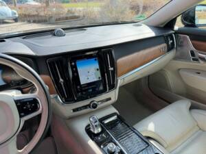 Bild 14/27 von Volvo S90 T8 (2018)