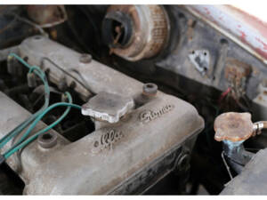 Image 15/19 of Alfa Romeo Giulia 1600 Spider (1963)