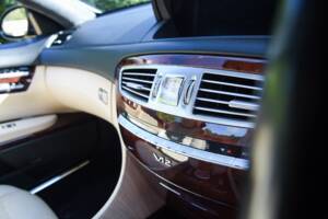 Bild 27/37 von Mercedes-Benz CL 600 (2007)