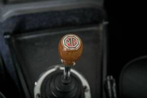 Image 29/50 of MG MGB GT (1967)