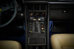 Image 55/100 of Ferrari 412 (1986)
