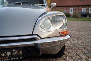 Image 5/44 of Citroën DS 21 (1968)
