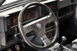 Bild 24/34 von Alfa Romeo 75 2.0 Twin Spark (1988)