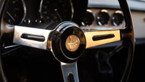 Image 15/50 de Alfa Romeo 1600 Spider Duetto (1967)