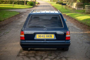 Bild 4/7 von Mercedes-Benz 230 TE (1990)