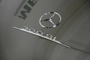 Immagine 35/48 di Mercedes-Benz 300 SL Roadster (1959)