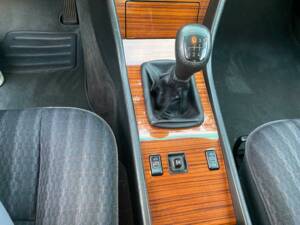 Bild 20/35 von Mercedes-Benz 230 CE (1992)