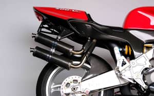 Image 14/94 of Bimota 500 V-Due (2003)