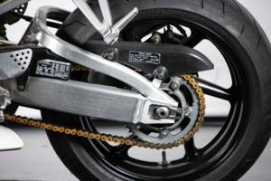 Immagine 17/50 di Honda CBR 900RR Fireblade (1996)