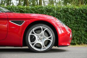 Image 11/50 of Alfa Romeo 8C Spider (2010)