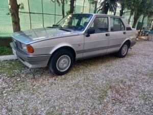Immagine 2/81 di Alfa Romeo Giulietta 1.6 (1984)