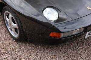 Bild 44/50 von Porsche 928 GTS (1995)