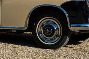 Imagen 43/50 de Mercedes-Benz 220 S Cabriolet (1956)
