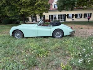 Image 2/23 of Jaguar XK 140 SE DHC (1955)