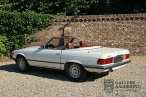 Image 44/50 of Mercedes-Benz 380 SL (1982)