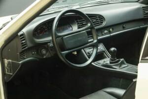 Obraz 20/50 pojazdu Porsche 944 (1986)
