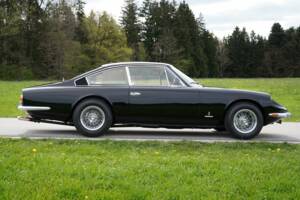 Image 5/16 de Ferrari 365 GT 2+2 (1968)