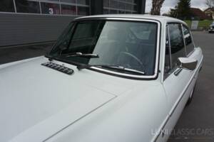 Image 19/54 de MG MGB GT (1974)