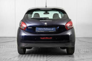 Bild 13/50 von Peugeot 208 1.2 PureTech 82 (2019)