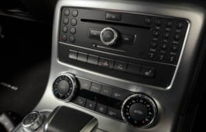 Image 26/34 of Mercedes-Benz SLS AMG (2013)