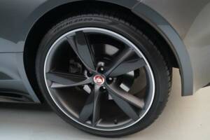 Bild 46/50 von Jaguar F-Type (2019)