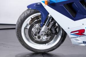 Bild 17/41 von Suzuki DUMMY (1990)