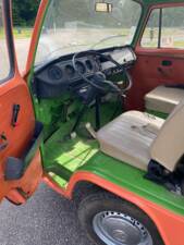 Image 2/8 of Volkswagen T2c Combi (1974)