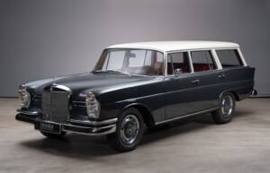 Bild 1/31 von Mercedes-Benz 230 S Universal (1967)