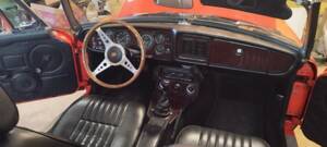 Image 5/6 of MG MGB (1977)